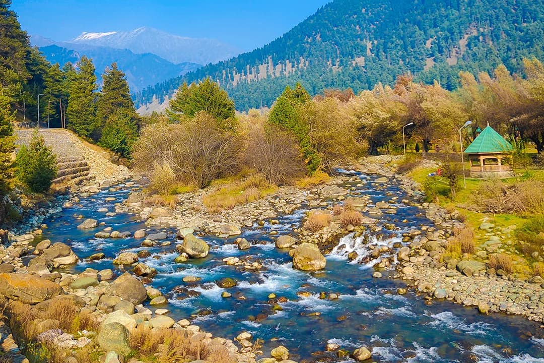Kashmir Tour Package thumbnail 2