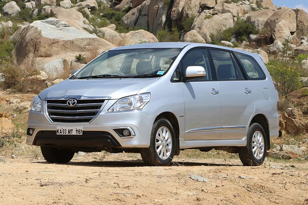 Toyota Innova thumbnail 3